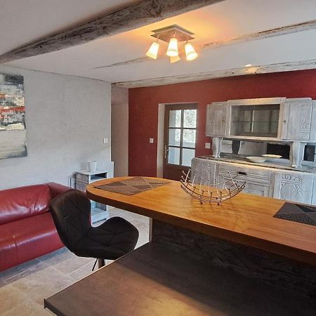 Chez Maxime Apartment Fraissinet-de-Fourques ภายนอก รูปภาพ