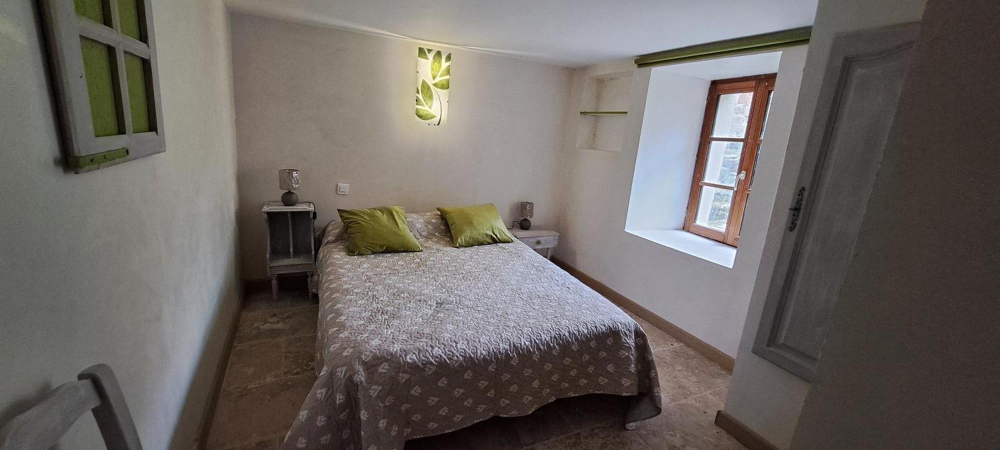 Chez Maxime Apartment Fraissinet-de-Fourques ภายนอก รูปภาพ