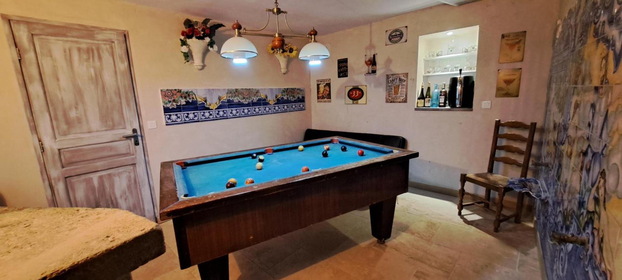 Chez Maxime Apartment Fraissinet-de-Fourques ภายนอก รูปภาพ